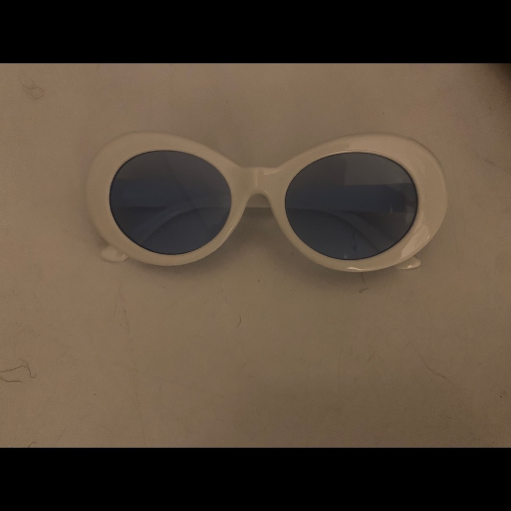 Blue shades sun glasses